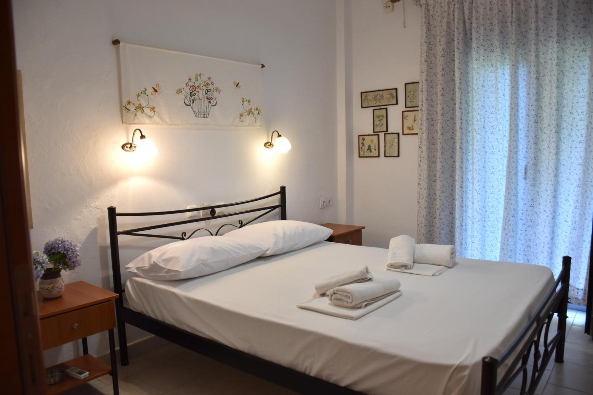 Mirsini Apartments Kariotes Dış mekan fotoğraf