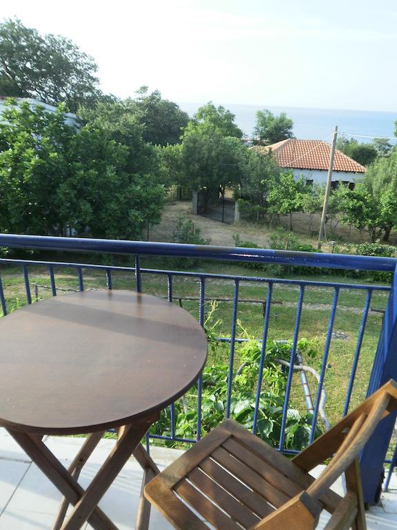 Mirsini Apartments Kariotes Dış mekan fotoğraf